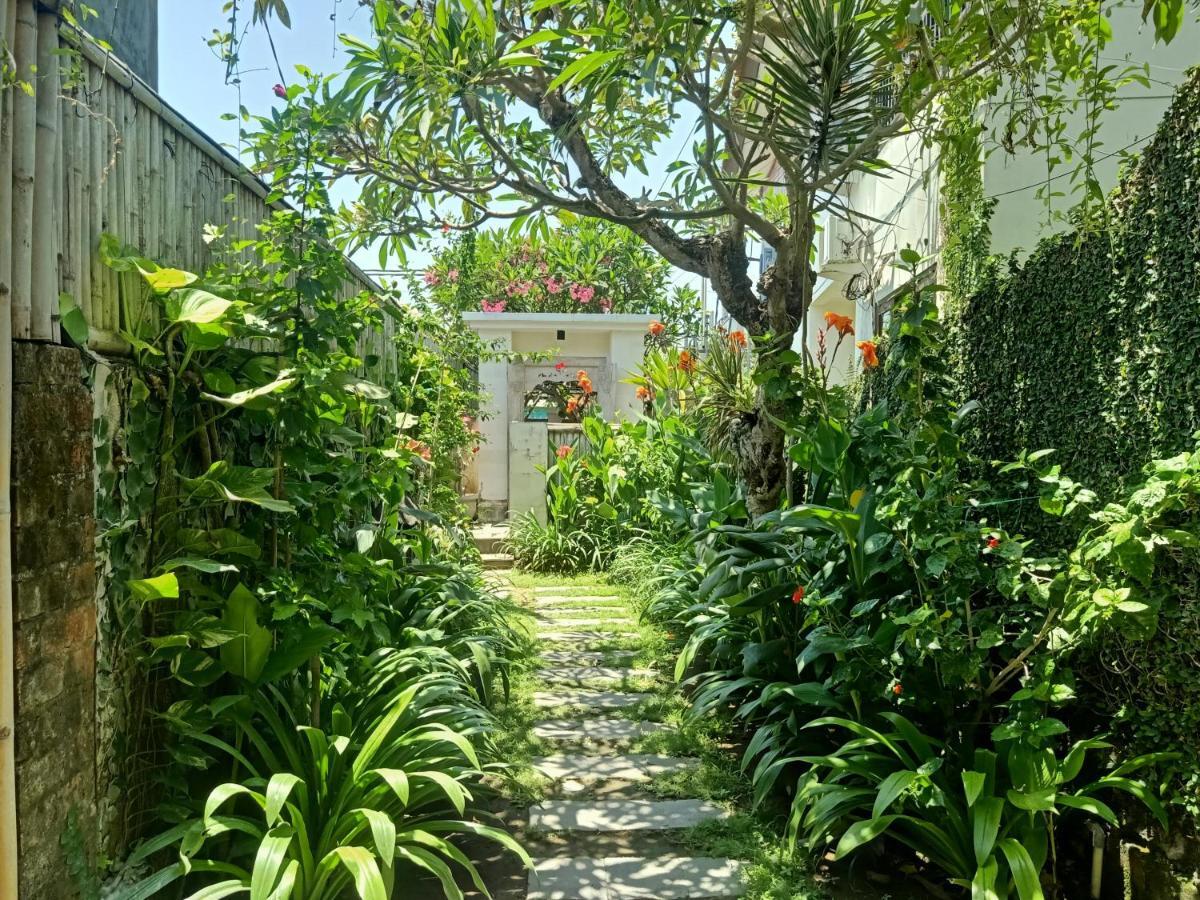 Ngetis Home Stay Sanur  Exterior photo